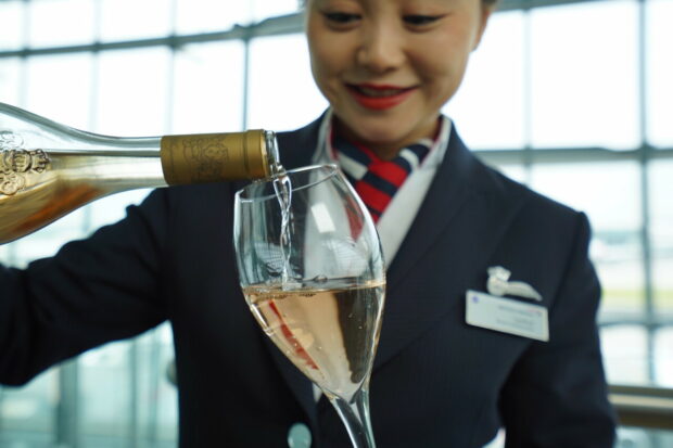 BA to Open Whispering Angel Bar at Heathrow