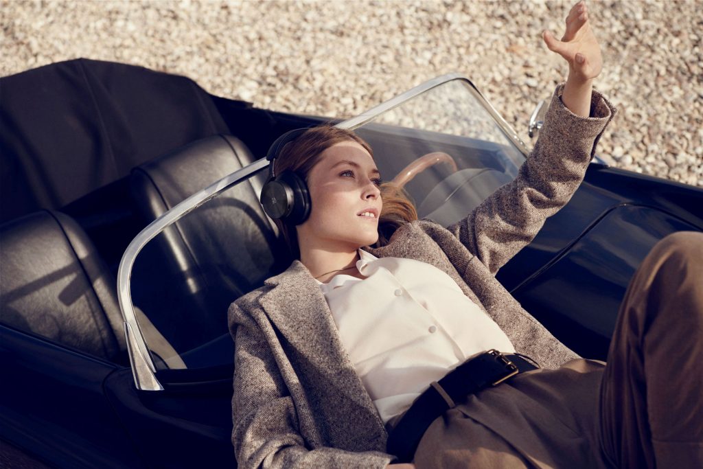 Ideally suited for travel, the new Beoplay H95 wireless headphones from Bang & Olufsen marry cutting-edge tech with a timeless design. 